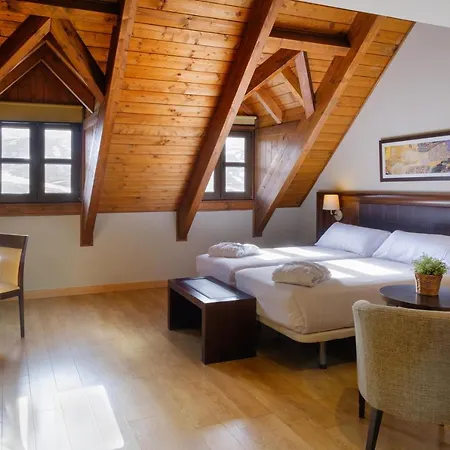 Snoe Aragon Hills Hotel Formigal