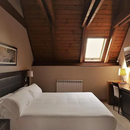 Snoe Aragon Hills 4* Formigal