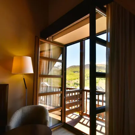 Snoe Aragon Hills 酒店 4*