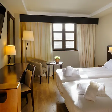 Hotel Snoe Aragon Hills Formigal