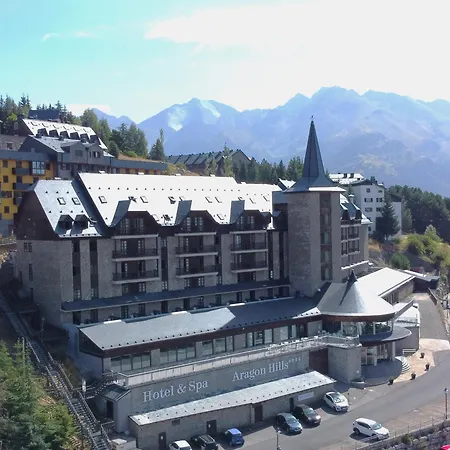 Hotel Snoe Aragon Hills Formigal