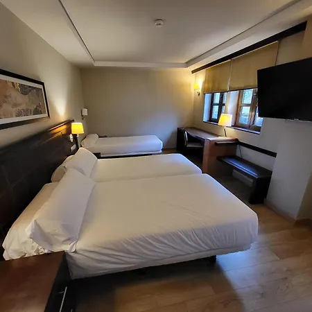 Hotel Snoe Aragon Hills Formigal