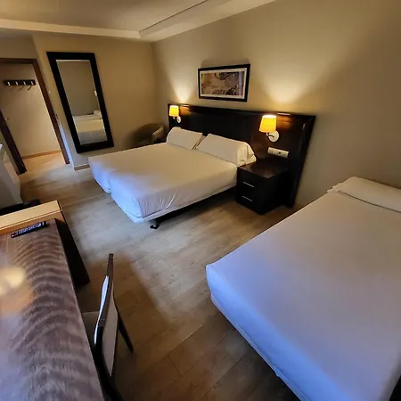 Hotel Snoe Aragon Hills 4*