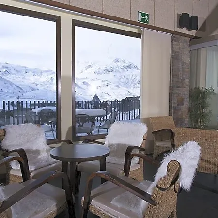 Snoe Aragon Hills Ξενοδοχείο 4*