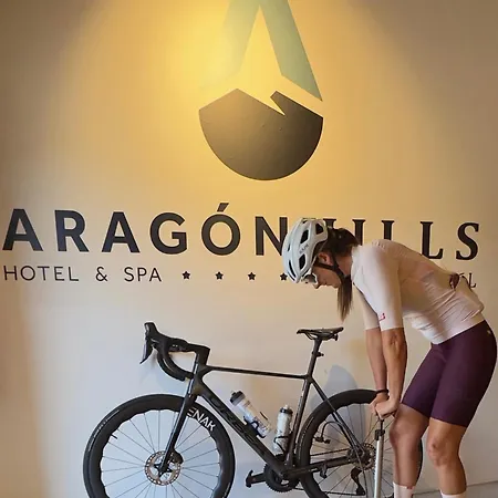Snoe Aragon Hills