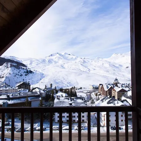 Snoe Aragon Hills Hotel Formigal