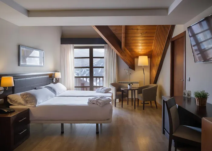 Snoe Aragon Hills Hotel