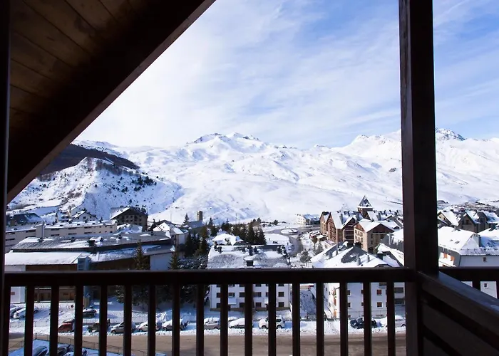 Snoe Aragon Hills Hotel Formigal